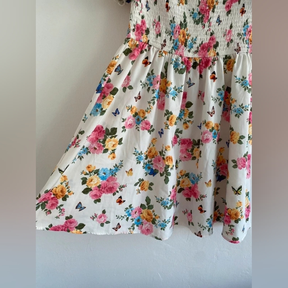White Floral Smocked Puff Sleeve Mini Dress - Picture 3 of 6